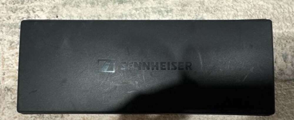 Sennheiser MD 46 Cardioid Dynamic ENG Microphone with Box and Accessories - Picture 4 of 4